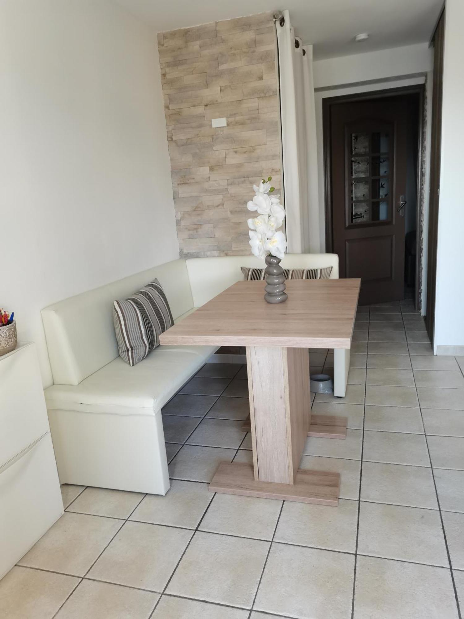 Charmant 2P Au Calme, Jardin, Piscine, Vue Panoramique Et Stationnement Villeneuve-Loubet Kültér fotó